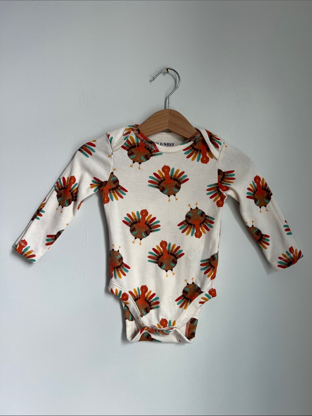 Old Navy | 100% Cotton Cream One-Piece Colorful Turkey Print Size 6-12 Months